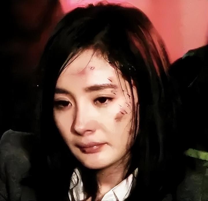 杨幂养了两个小鬼被反噬杨幂养了两个小鬼的神秘故事-第2张图片