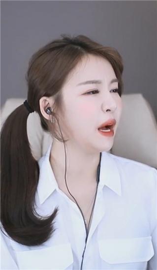 探索向日葵APP，下载网址、免费体验及站长统计的IO解析
