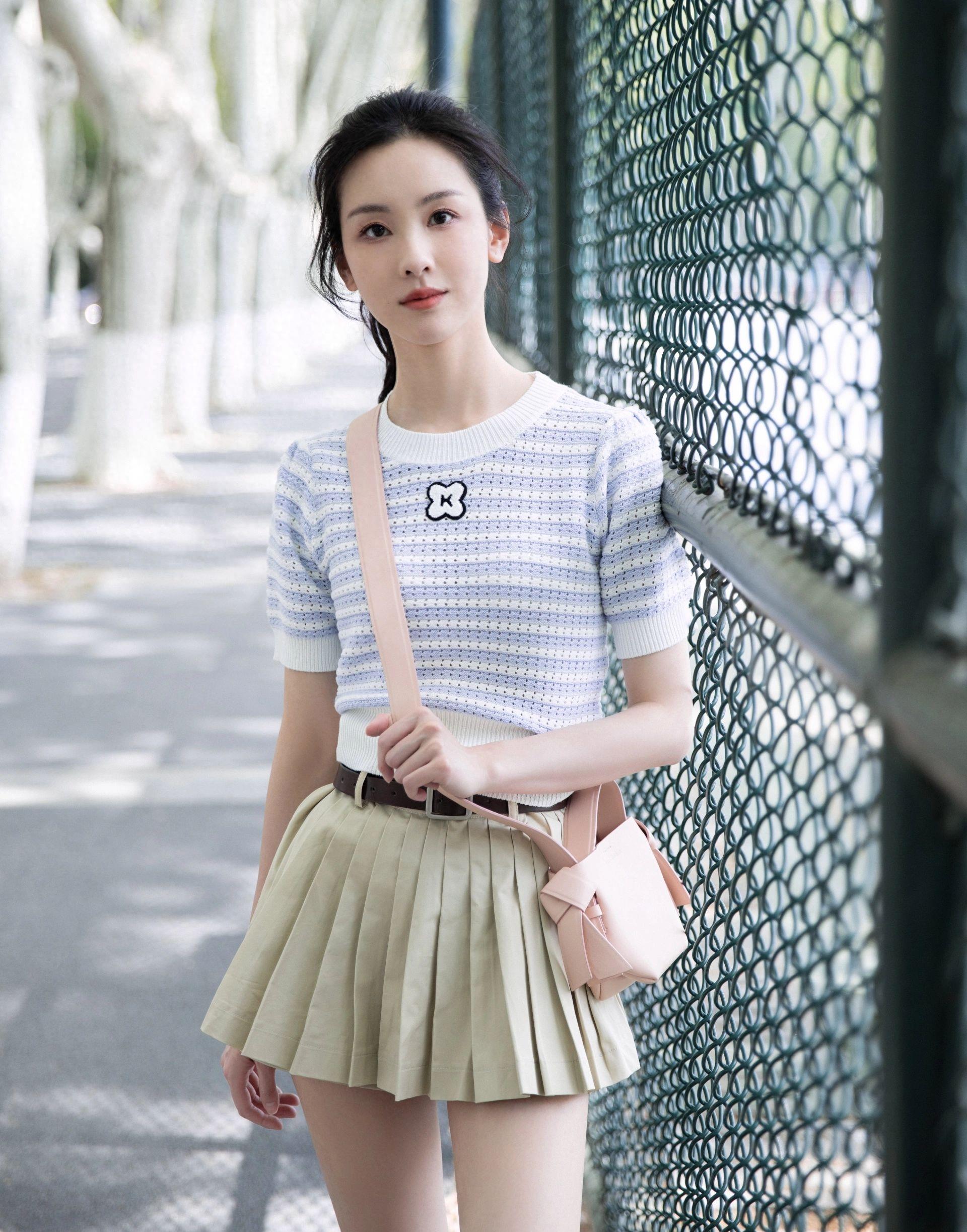 女大学生浴室女大学生浴室的青春印记-第2张图片
