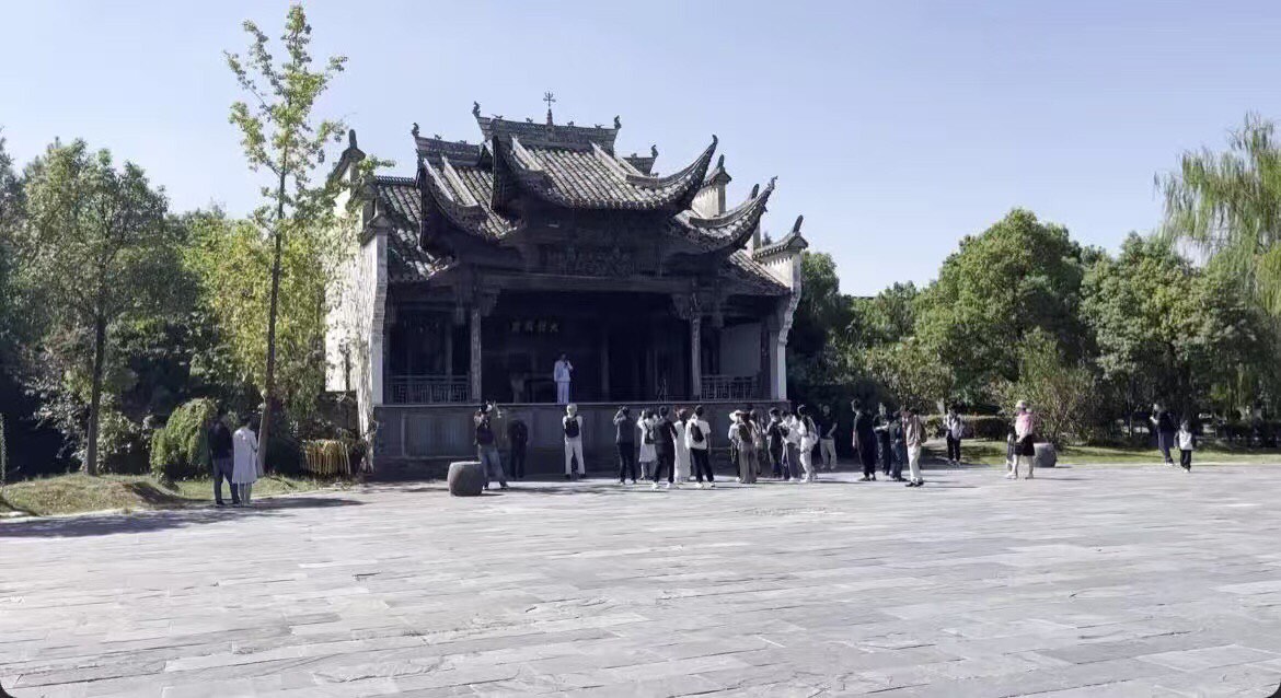 杏花网站的视频大全 风景成品网站W灬源码与杏花在线的魅力-第3张图片