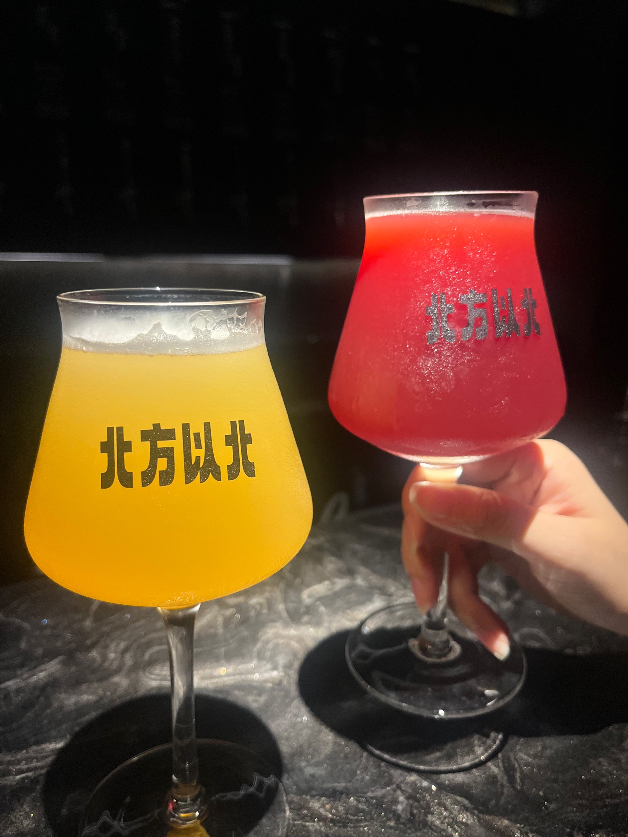 双男主做酱酱酿酿视频大全真人版表情双男主酱酱酿酿之旅，美食制作视频大赏