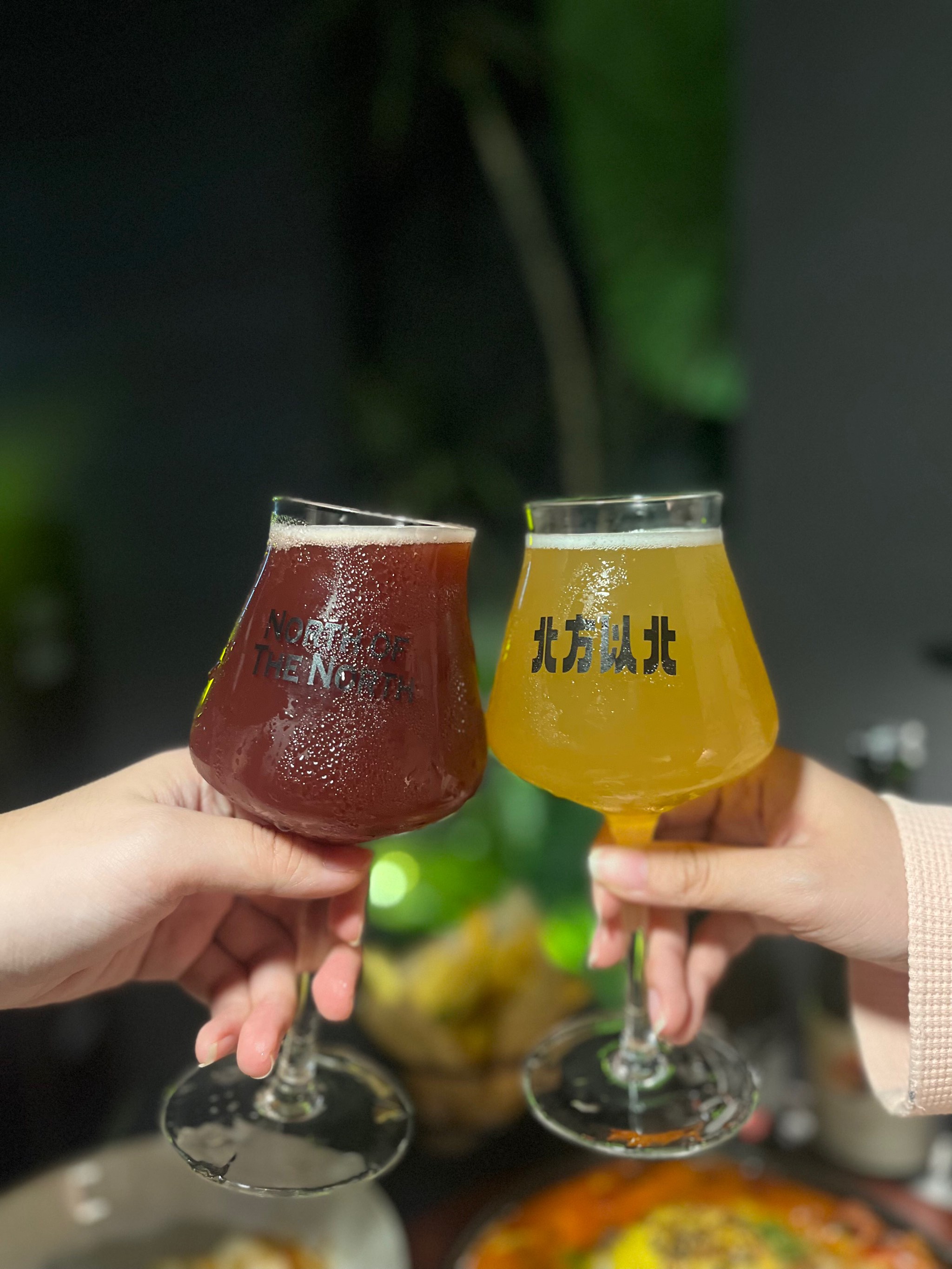 双男主做酱酱酿酿视频大全真人版表情双男主酱酱酿酿之旅，美食制作视频大赏-第2张图片