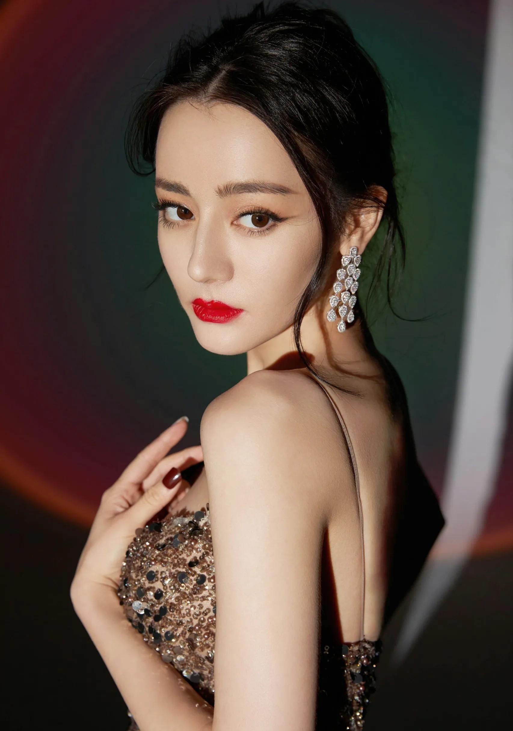 国产美女的独特魅力——流白浆的独特风采-第1张图片