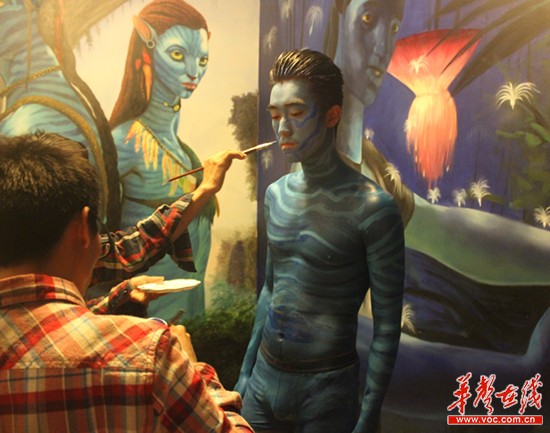 帅哥露鸟图在线观看帅哥露鸟图，一种视觉艺术的探索-第1张图片
