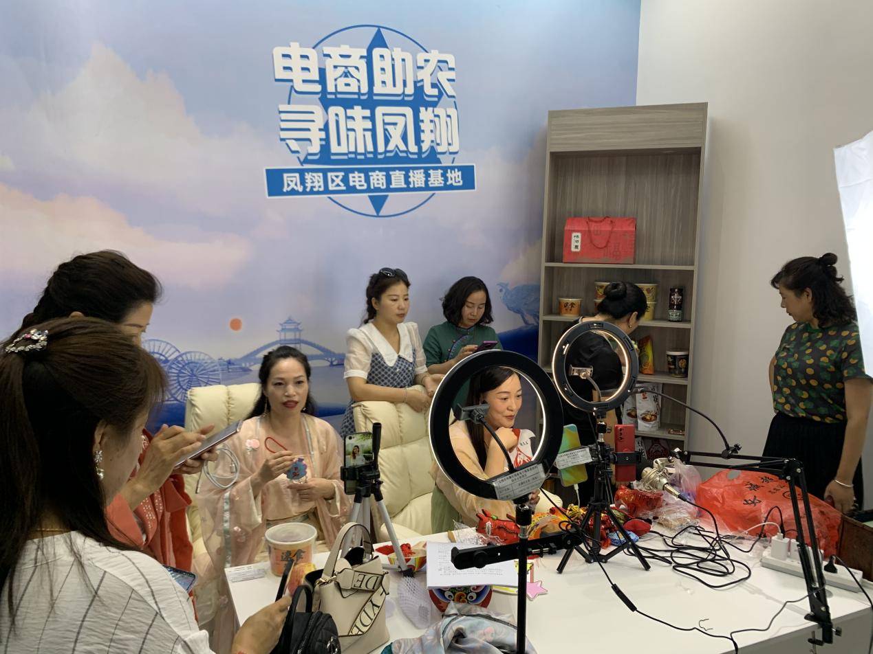 两个人免费完整在线直播免费视频直播，双人的在线观影新体验-第2张图片