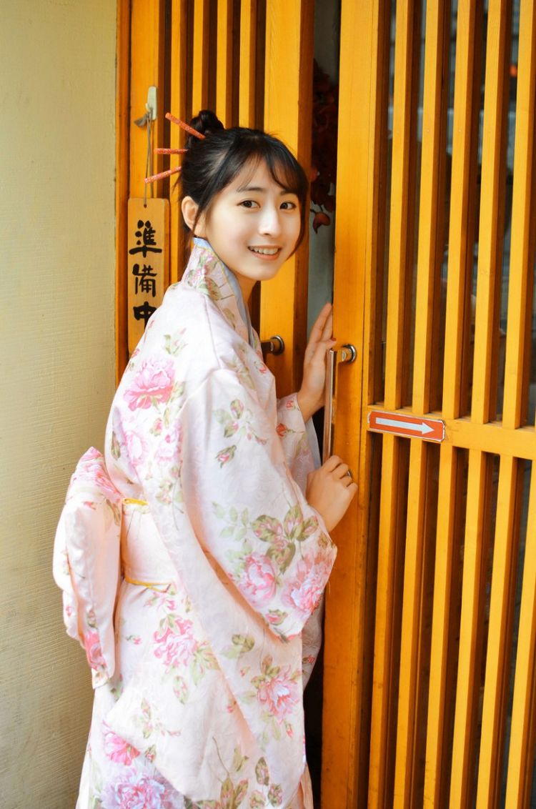 久久久亚洲精品一区二区三区浴池久久久亚洲精品浴池之旅，一区、二区、三区的独特魅力-第1张图片