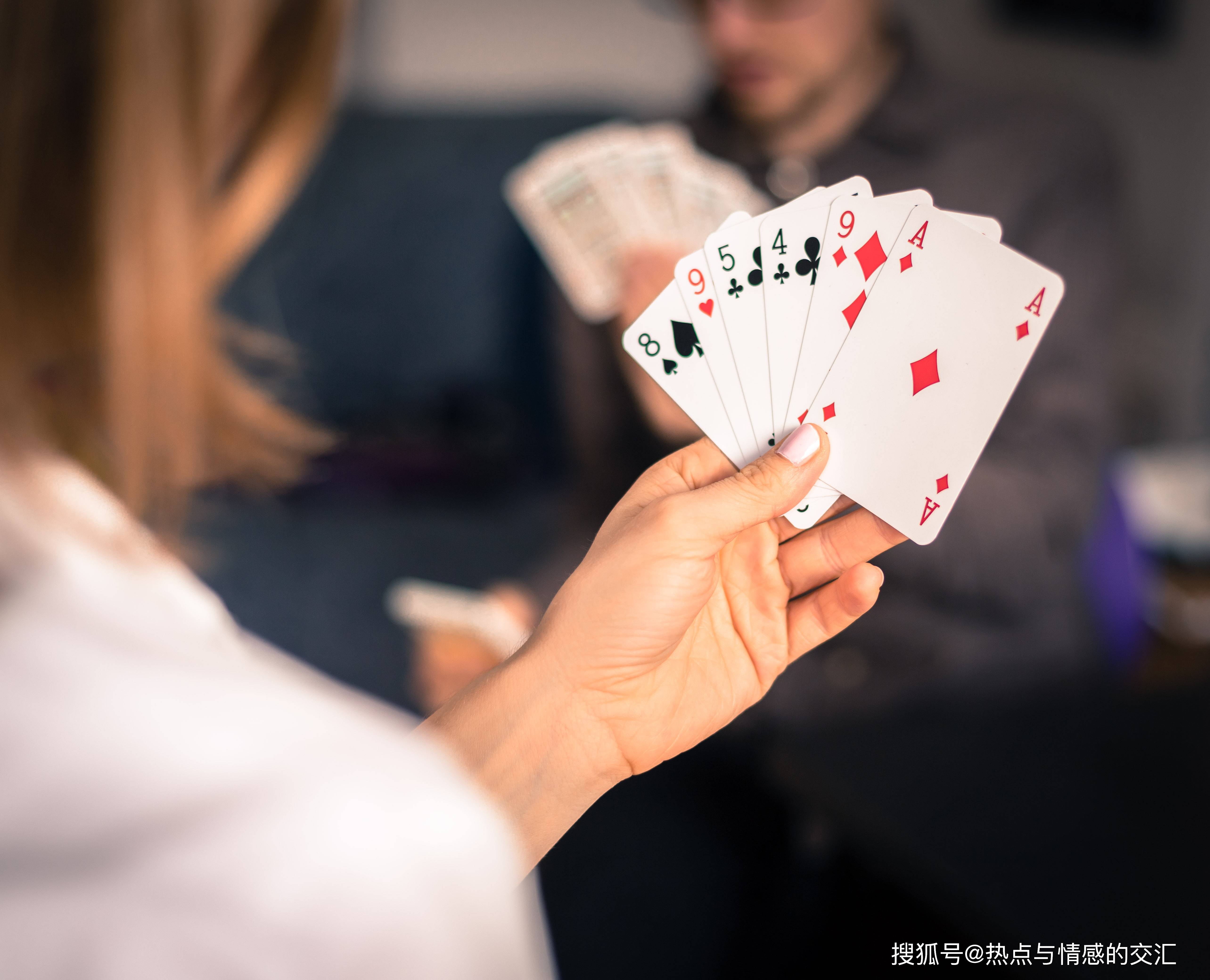 打扑克的污意思打扑克背后的深层含义
