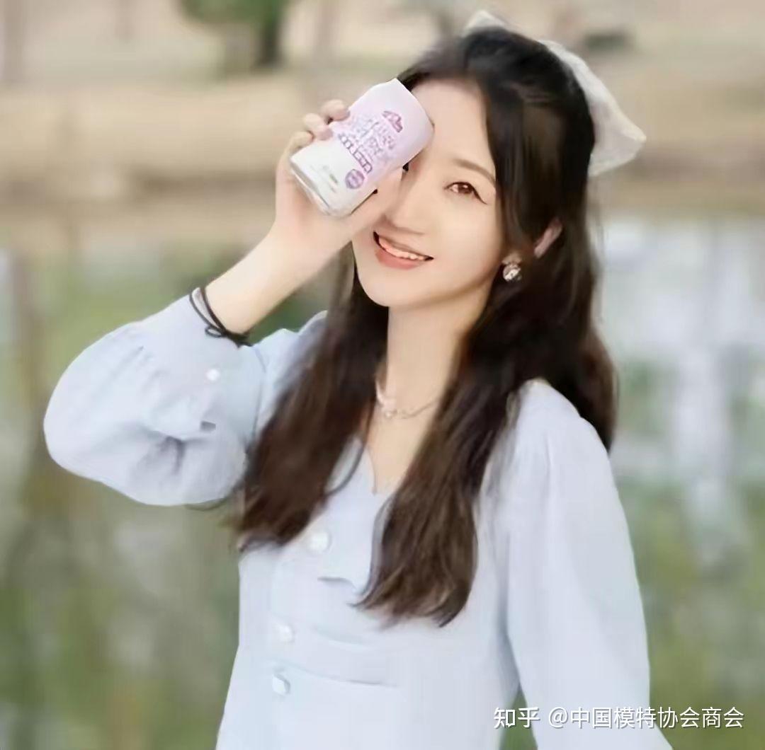 张津瑜卫生间事件全解析